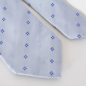 Vintage blaue Krawatte Seidenkrawatte Geometrische Krawatte Florale Krawatte Blumen Krawatte Neuheit Krawatte Herrenkrawatte Blumendruck 90er Jahre Krawatte Herrenkrawatte Hochzeitskrawatte