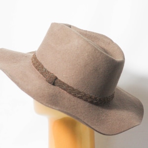 Vintage wide brim Hat Western hat Unisex hat Tan fedora Western hat Brown hat Cowboy hat Wild vest Outback hat Western look