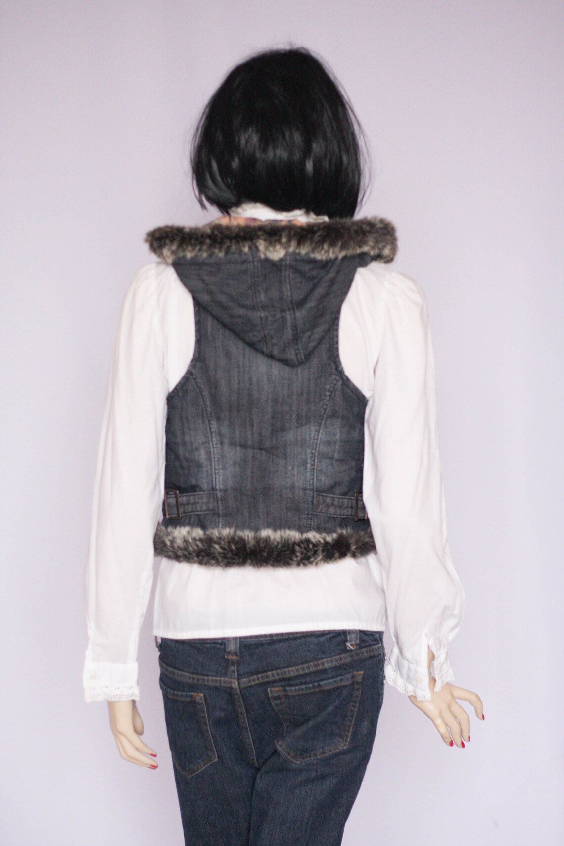 Vintage denim jacket Hooded jacket  Fur vest Women's jacket Denim vest 90s jacket Sleeveless Jean jacket Waistcoat Casual blue jacket Autumn, foto 2 di 5