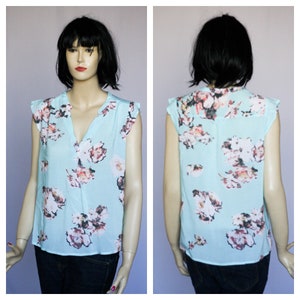 Vintage blaue Bluse Floral Bluse Formelle Bluse Casual Bluse Damen Top Blau Top Sommer Bluse Damen Bluse Größe medium Kurzarm