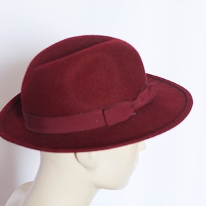 Womens Burgundy Vintage wool hat Womens fedora Size small hat Wool hat Warm hat Winter hat Casual fedora Wool fedora Ladies hat Retro hat