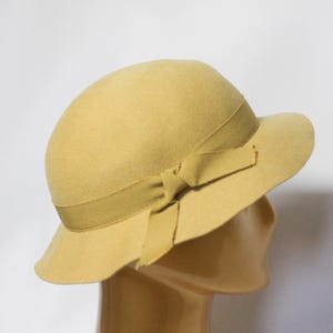 Creme felt  Vintage wool hat Womens fedora Size small hat Wool hat Warm hat Winter hat Casual fedora Wool fedora Ladies hat Retro hat