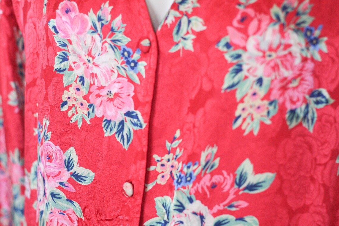 Silk Vintage Floral blouse Formal blouse Casual blouse Womens top Ladies blouse Size XL Short sleeve Abstract blouse Red shirt Colorful, foto 4 di 5