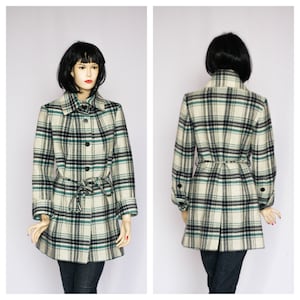 Vintage plaid coat Wool coat Size small Winter coat Winter overcoat Warm coat Checkered Coat Womens coat Womens jacket Retro coat Italian
