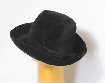Vintage wool hat Womens fedora Size small Ribbon tan Black hat Wool hat Warm hat Winter hat Casual fedora Wool fedora Ladies hat Retro hat