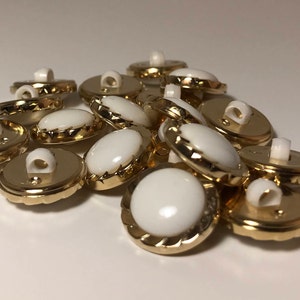 24L White Gold Petal edge Shank Buttons