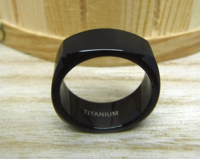 8mm Quadrant Wedding Band with Beveled Edge for Men & Women, Custom Engraved Black Titanium Ring, Elegant Statement Jewelry Modern Band