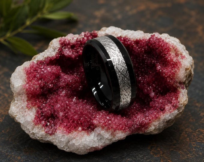 Silver Leaf Ring on Black Ceramic Ring, Silver Meteorite Inlay Sparkling Band, Hammered Tungsten Meteorite Inlay Wedding Band (8mm)