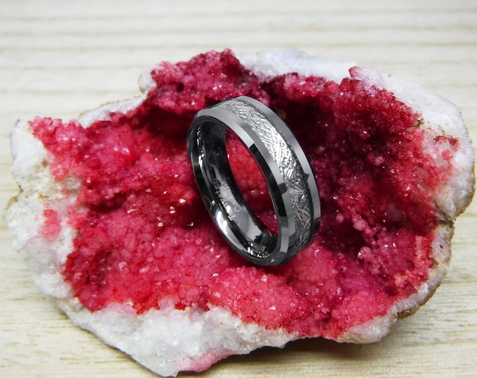 8mm Silver Meteorite Ring, Tungsten Wedding Band Mens Ring, Beveled Edge Unique Meteorite Ring, Hypoallergenic & Durable Wedding Band