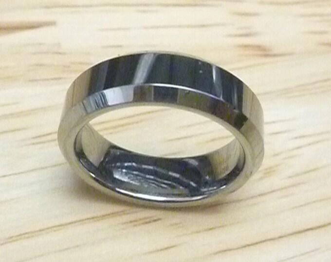 Tungsten Carbide Wedding Band, Polished Beveled Edge Ring, Personalized Gift for Him or Her, Custom Engraved 6mm Vintage Jewelry