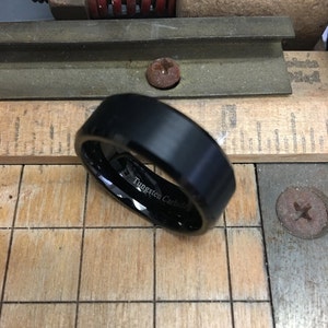 8mm Black Tungsten Carbide Ring, Beveled Edge Custom Engraved Ring, Brushed Finish Durable Promise Ring, Personalized Men&#39;s Wedding Band