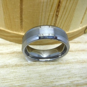 8mm Tungsten Carbide Ring, Custom Engraved Dainty Anniversary Ring, Brushed Wedding Band with Beveled Edge, Personalized Men&#39;s Ring
