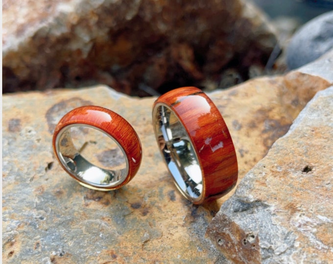 Personalised Titanium Wedding Band w/ Cherry Brown Koa Wood Inlay, 8mm/6mm Comfort Fit Ring for Men & Women, Custom Engraving Dainty Ring