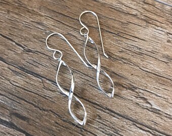 old school figure 8 earrings