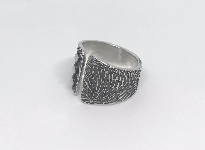 Sterling Silver Textured /& Oxidized Wrap Ring