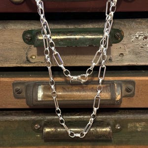 Silberkette mit Karabinerverschluss und abwechselnden ovalen Gliedern - Silberkette mit Karabinerverschluss und oval Gliederkette