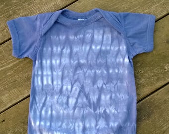 Hand Dyed T-Shirt - Rabbitskins Lapneck Onesie - Size 12 Months - Purple and White -  Purple Evening Stars - Tie Dye