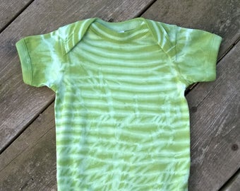 Hand Dyed T-Shirt - Rabbitskins Lapneck Onesie - Size 6 Months - Green & White - Green Lizard - Tie Dye