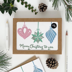 Bolas de Navidad con mensaje "Feliz Navidad para ti" - paquete de 8 tarjetas - Juego de 8 tarjetas navideñas ilustradas - Tarjetas benéficas - Respetuosas con el medio ambiente