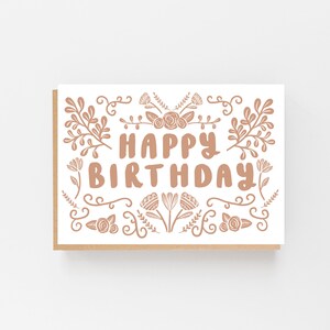 Carte d'anniversaire vintage florale marron folklorique - Gouache finie à la main | Blanc à l'intérieur | Enveloppe kraft | Carte de voeux