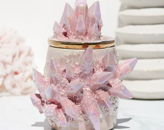 Aura Crystal Pet Urn | CHOOSE YOUR COLOR | Handmade ceramic crystal urn for a personalized and artistic memorial