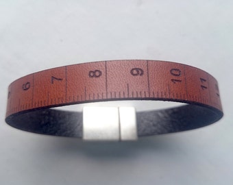 Ruler leather bracelet (10 mm wide)