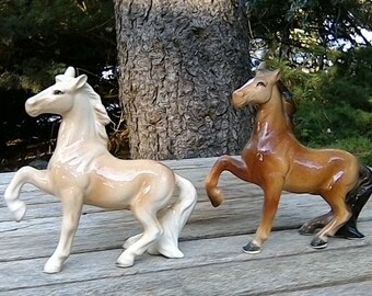 mini horse figurines