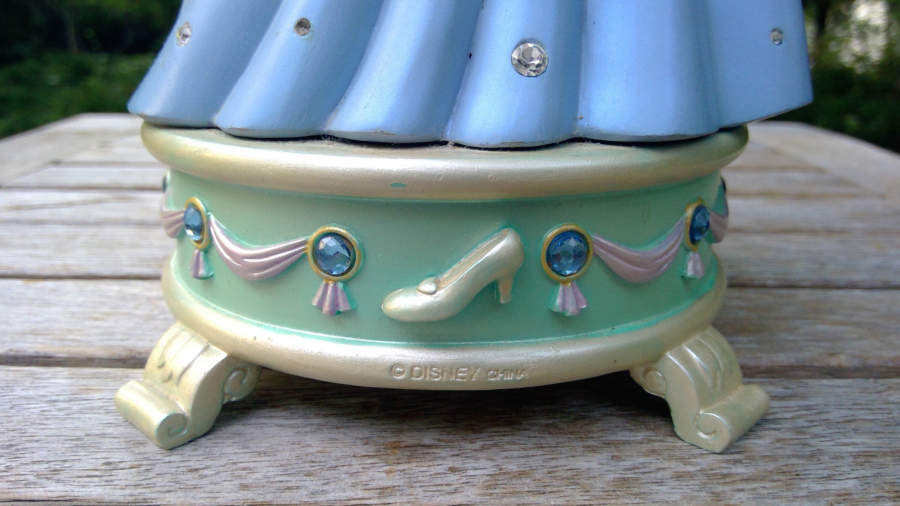 jim shore cinderella music box