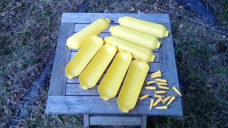 Yellow Corn Holders Skewers Lot of 12 Corn On The Cob BBQ Dinner Utensil Picnic