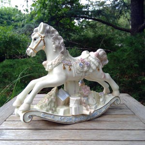 Vintage X LARGE MUSICAL Rocking HORSE Christmas Sankyo Fine Porcelain 24K Gold Accent Santa Claus Coming To Town www.etsy.com/shop/K1VINTAGE