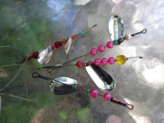 Four Old Spinning Fishing Lures Pink Beaded Fish Bait Tackle Box
