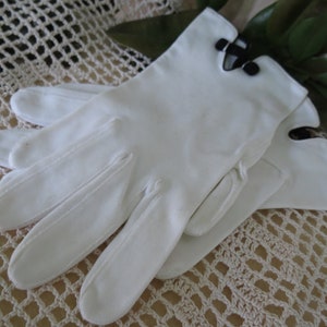 Antique White Cotton Gloves - 1950&#39;s Dress Gloves - Vintage Clothing Accessories - Great Condition