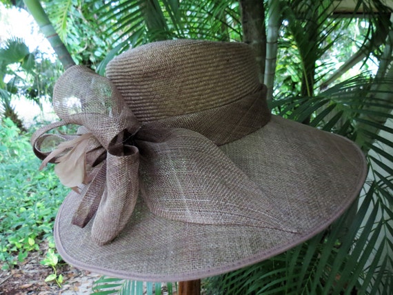 Fantastic Wide Brim Runway Straw Hat - Large Form… - image 2