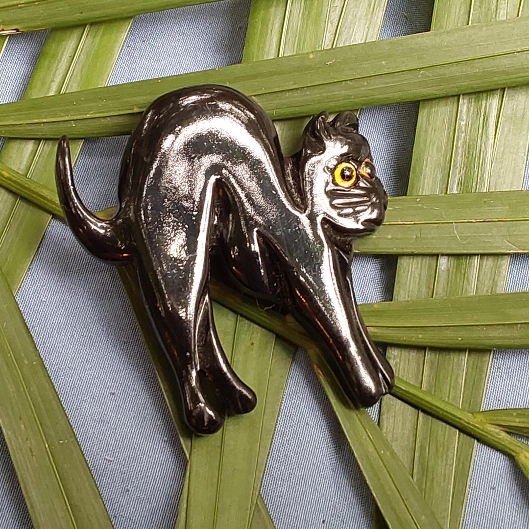 Vintage Arched Black Cat Brooch - Plastic Pin - Etsy