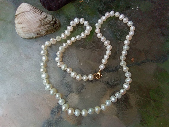 Cultured Fresh Water Pearl Necklace - Knotted Pea… - image 2