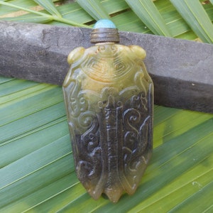 Carved Jade Snuff Bottle - Carved Chinese Insect - Asian Art - Excellent Condition
