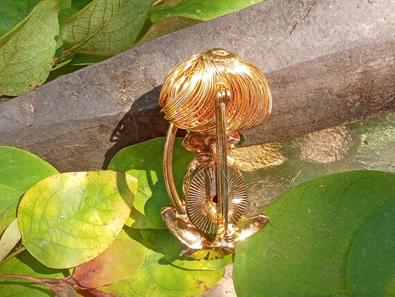 Beautiful Sitting Frog Brooch - Gold Frog Pin wit… - image 5