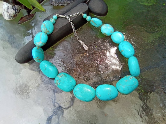 Turquoise long wooden beaded necklace – Colourific Designs
