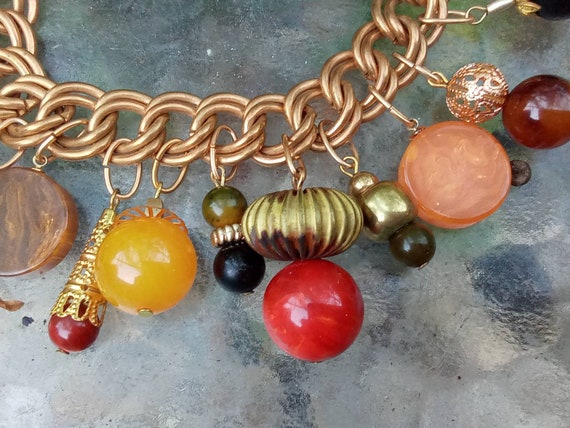 Vintage Bakelite Beads Charm Bracelet  - Big Old … - image 6