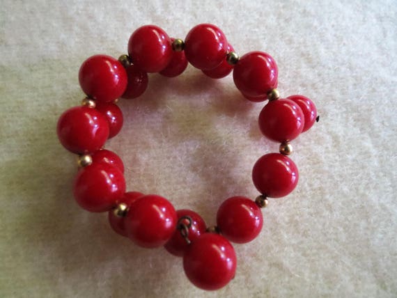 Red Faux Bakelite Bead Bracelet Wire Wrap Old Plastic Beads