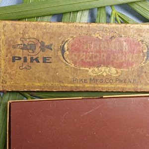 Pike Razor Sharpening Stone - Original Box - Great Old Knife Sharpener - Vintage Razor Sharpening Stone - Great Antique Condition
