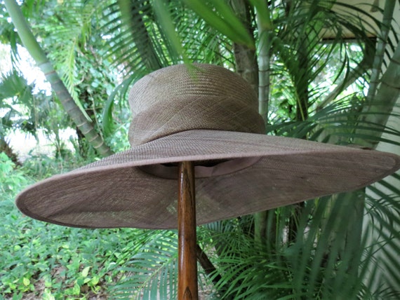 Fantastic Wide Brim Runway Straw Hat - Large Form… - image 3