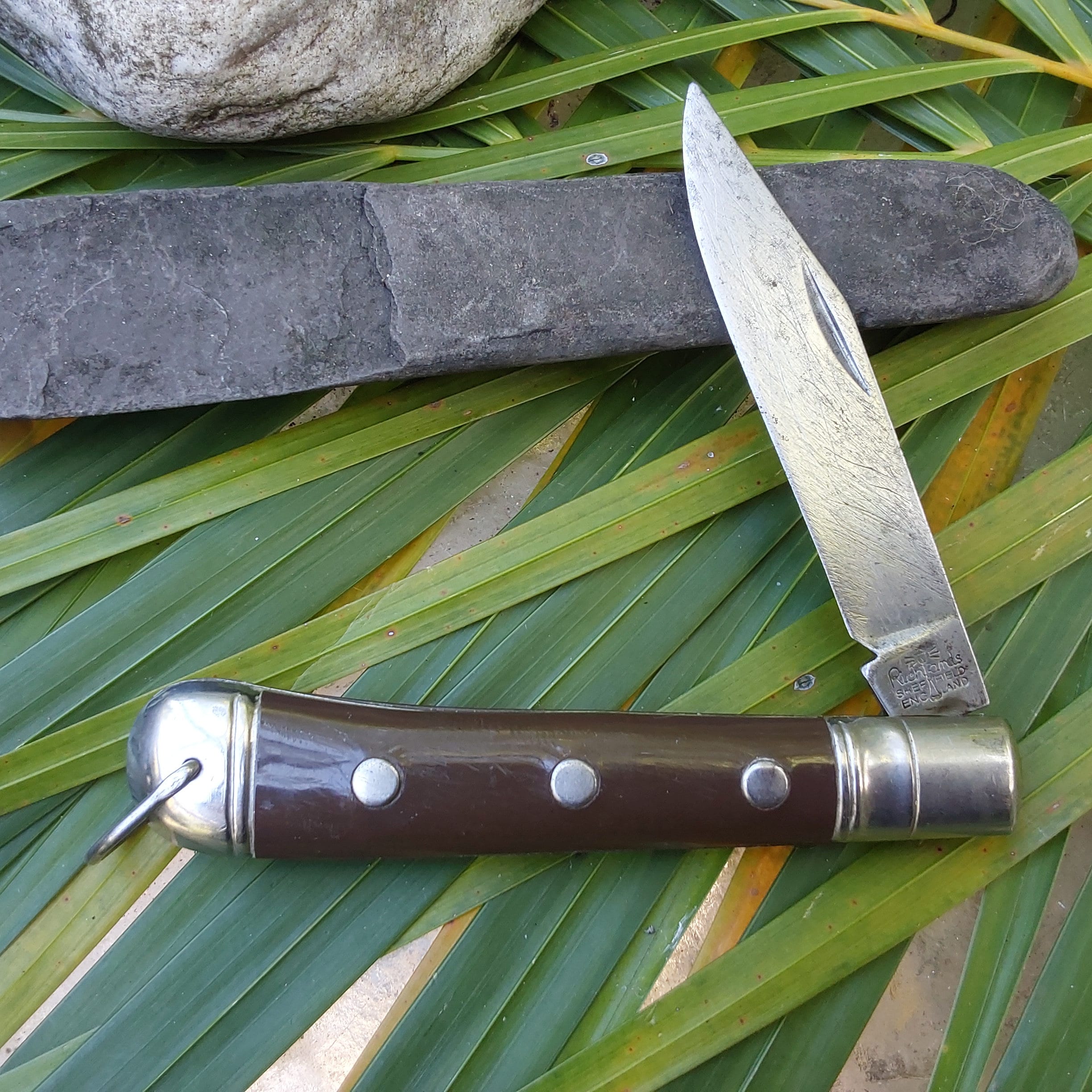 Richards Knife - Sheffield, England - Single Blade Knife - Nice 