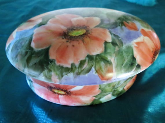 Porcelain Dresser Box - Beautiful Poppies - Large… - image 9