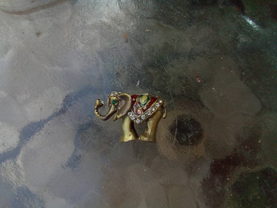 Tiny Enamel Elephant Rhinestone Box - Miniature V… - image 3