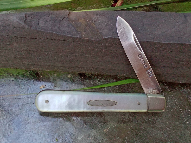 Mother of Pearl Fruit Knife - 1913 Sheffield, England - Sterling Silver Blade - shops Great Condition
