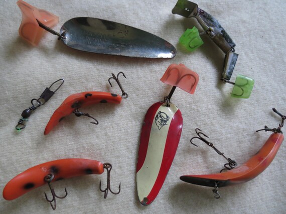 Antique Plastic Fishing Lure Old Unmarked Fish Bait Used Condition