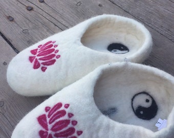 lotus slippers ladies