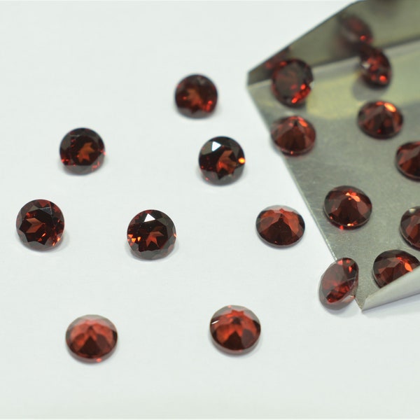 Mozambique Red Garnet Round Brilliant Cut SIZE CHOICE Loose Stones Natural Semiprecious Gemstones