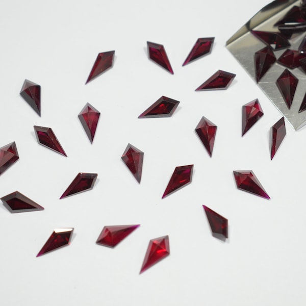 Rubis rouge foncé 12x6mm cerf-volant/forme de lance coupé pierres précieuses de corindon en vrac